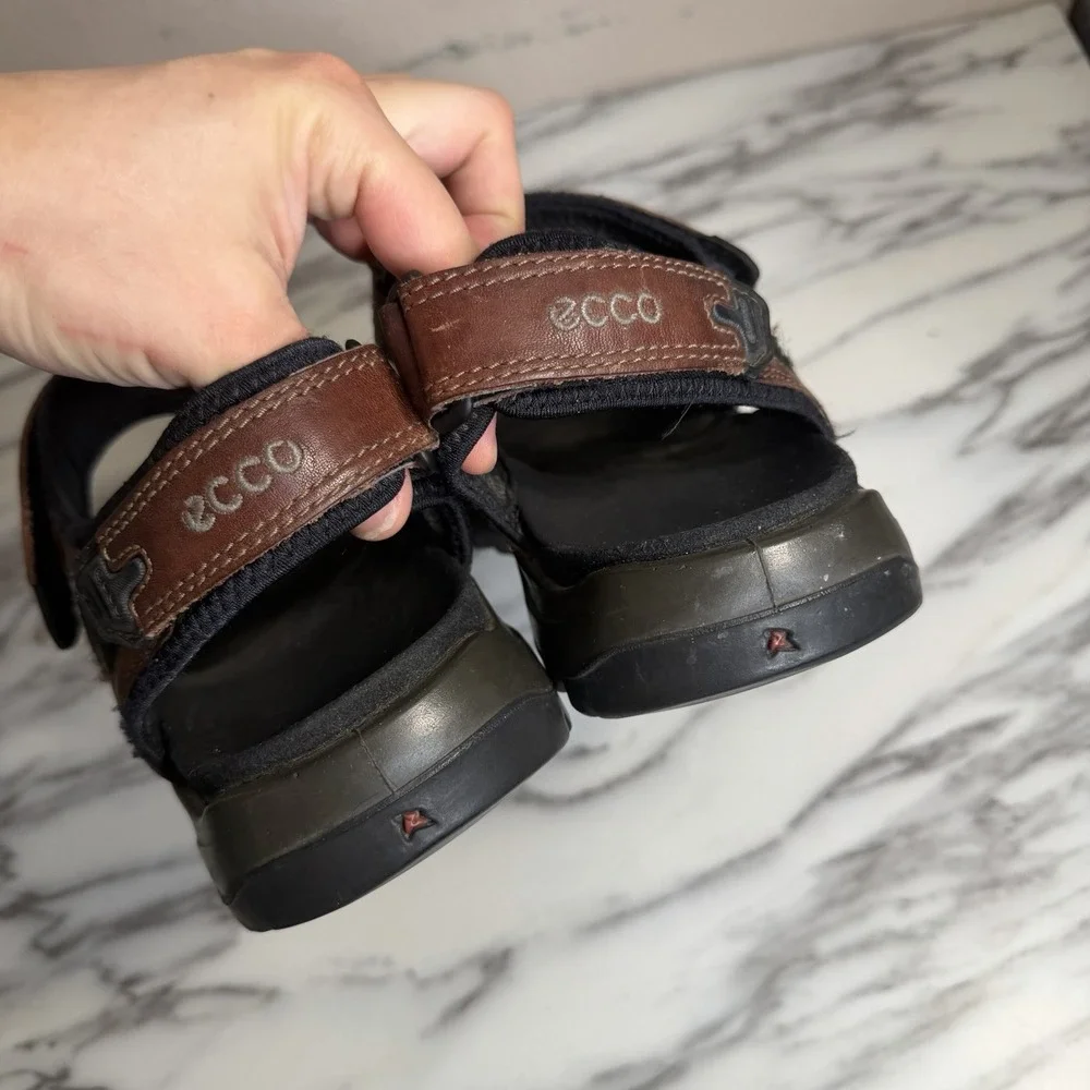 ECCO Yucatan Men's 45 US 11 Brown Nubuck Leather Hiking Walking Sport Sandals